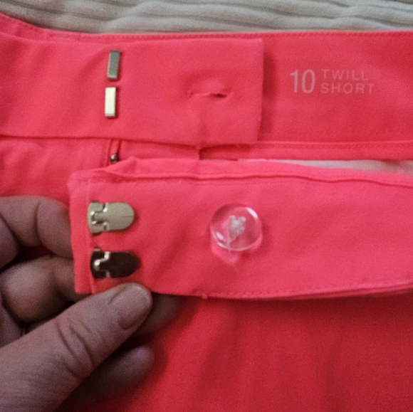 a.n.a Women's Bright Pink Twill Shorts Size 10 - Picture 6 of 8